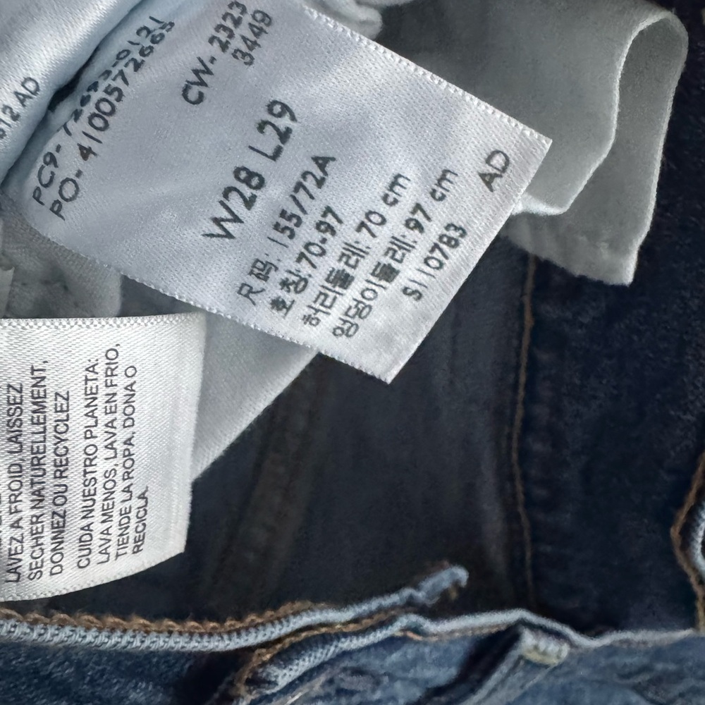 LEVI’S Ribcage Straight Ankle Denim
Blue Jeans 28x29 - Picture 5 of 5